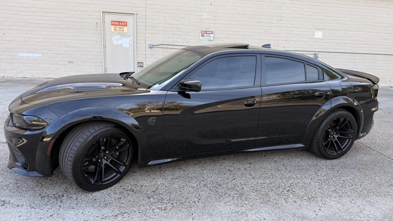 2023 Dodge Charger SRT Hellcat 7th Gen - Image 11 of 31