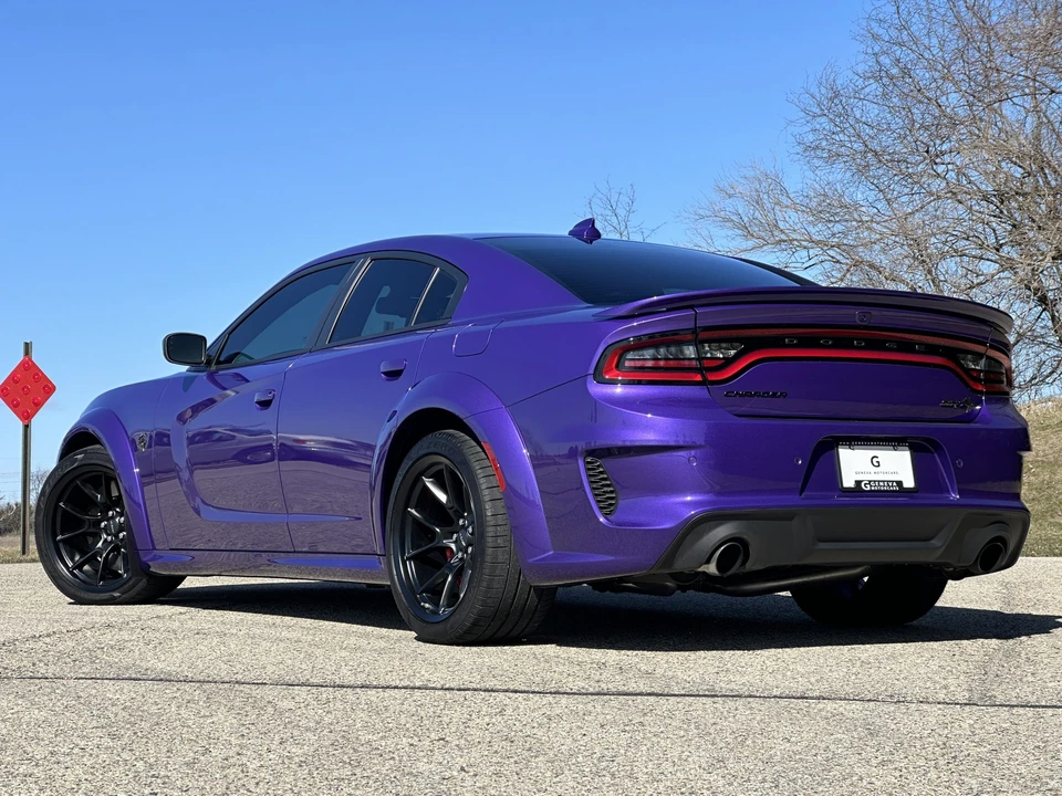 2023 Dodge Charger SRT Hellcat 7th Gen - Image 17 of 31