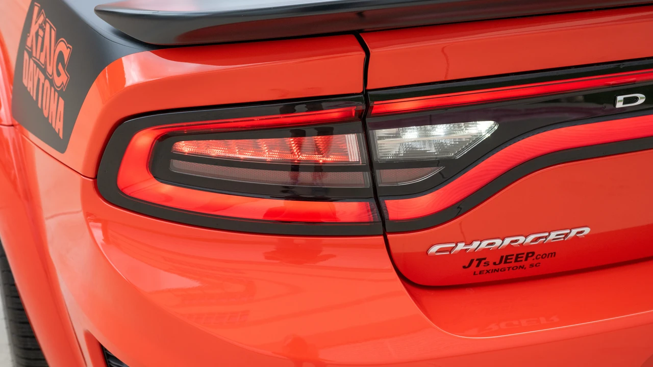 2023 Dodge Charger SRT Hellcat 7th Gen - Image 14 of 31