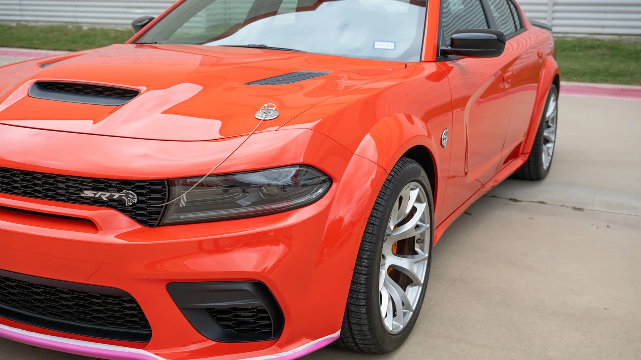 2023 Dodge Charger SRT Hellcat 7th Gen - Image 17 of 31