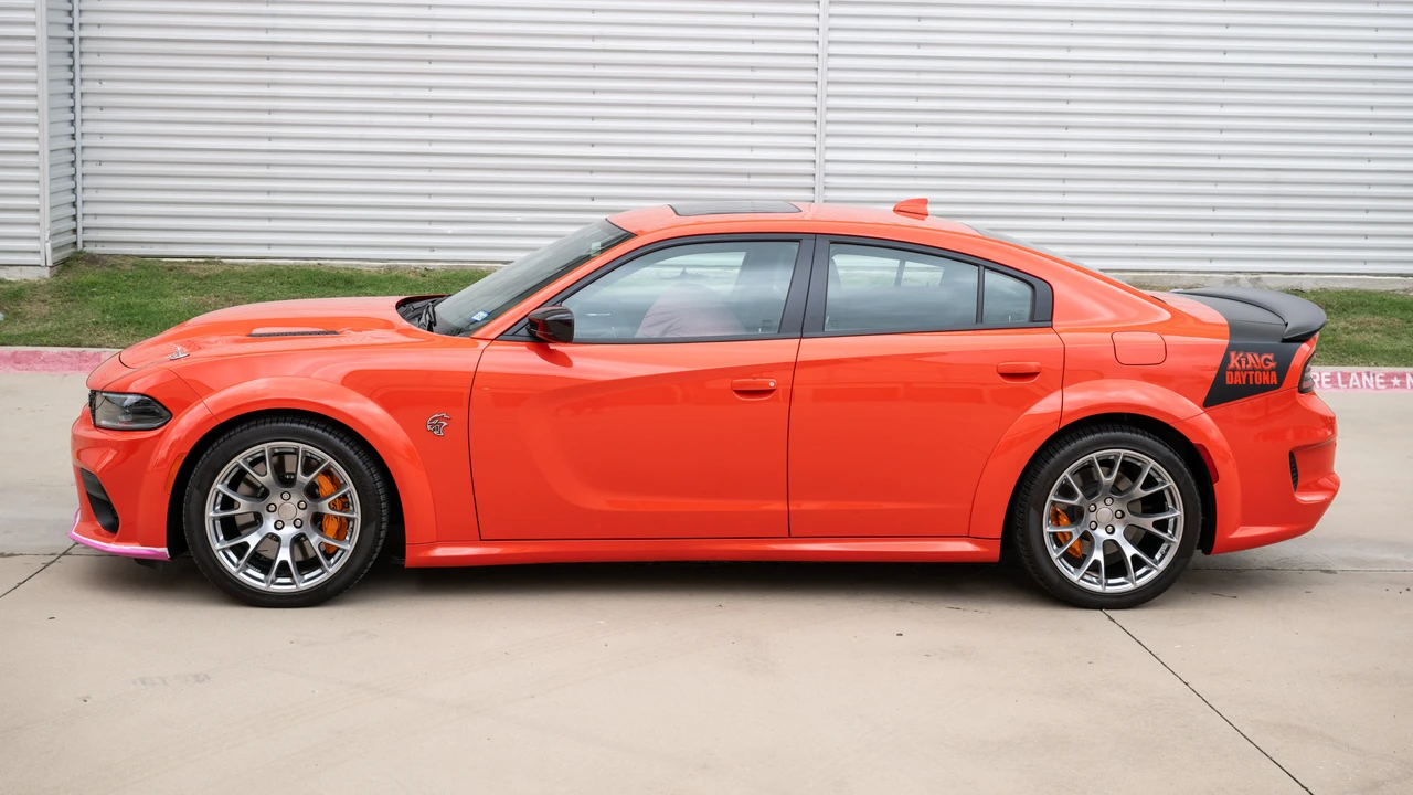 2023 Dodge Charger SRT Hellcat 7th Gen - Image 8 of 31
