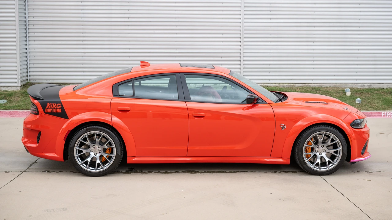 2023 Dodge Charger SRT Hellcat 7th Gen - Image 4 of 31