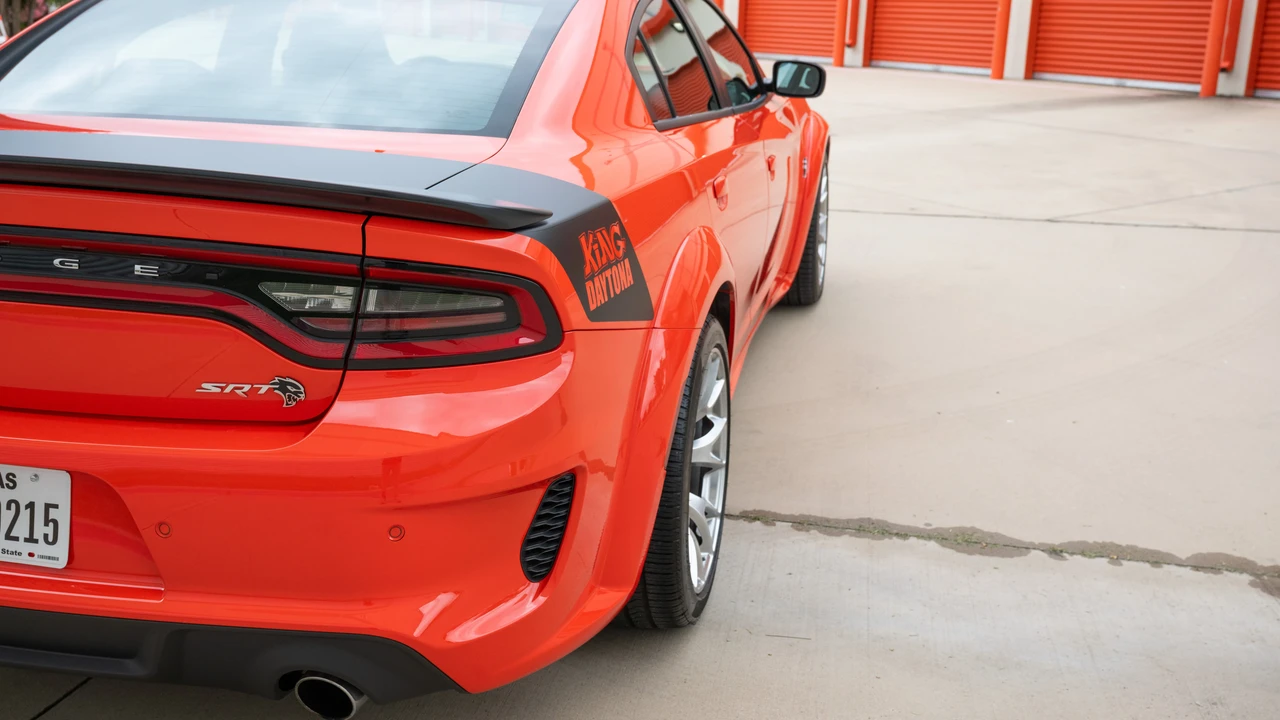 2023 Dodge Charger SRT Hellcat 7th Gen - Image 19 of 31