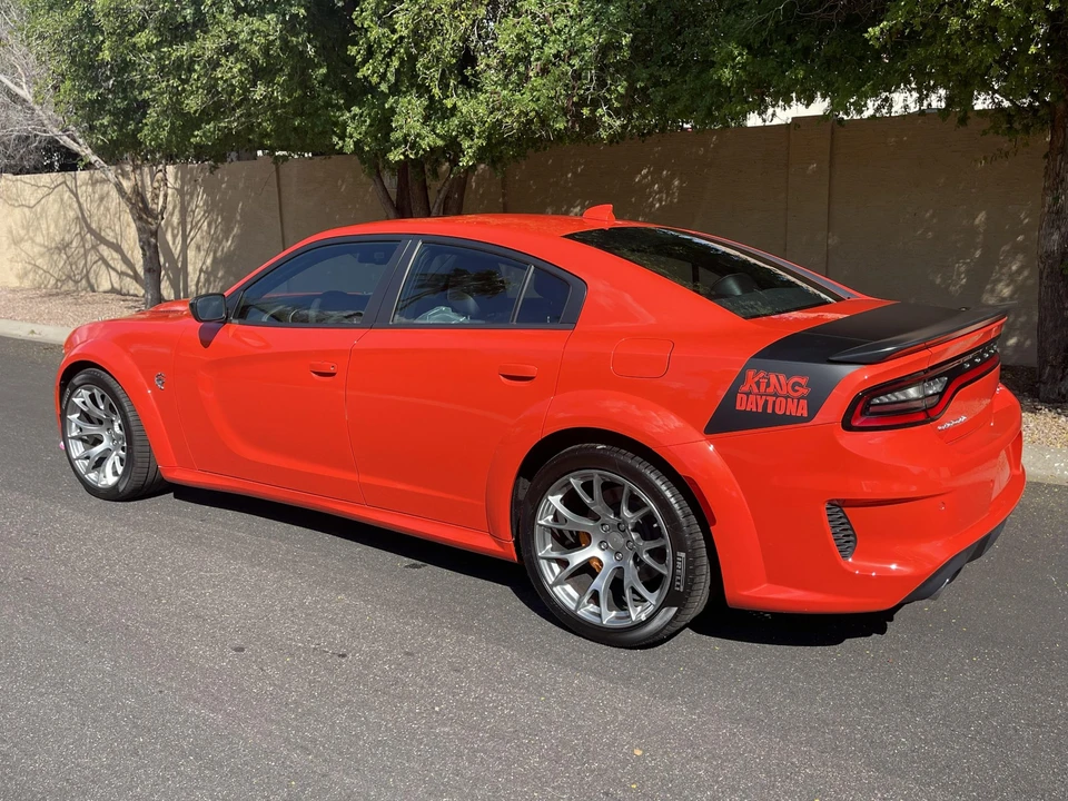 2023 Dodge Charger SRT Hellcat 7th Gen - Image 17 of 31