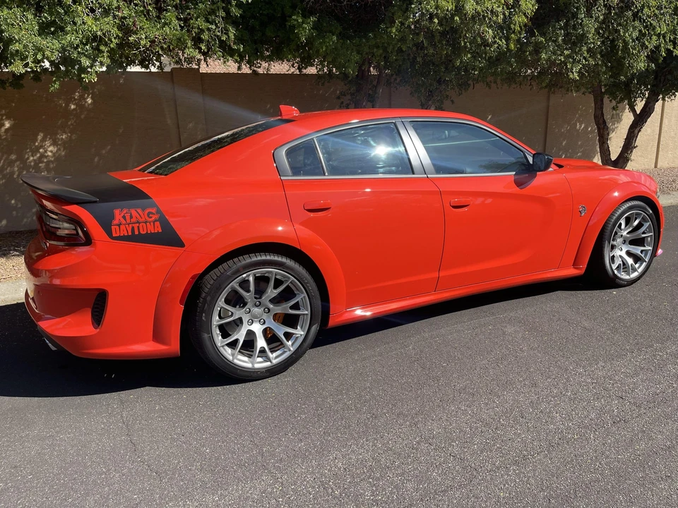 2023 Dodge Charger SRT Hellcat 7th Gen - Image 11 of 31