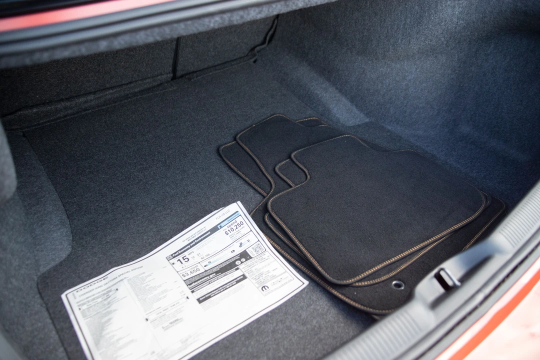 2023 Dodge Charger SRT Hellcat 7th Gen - Image 11 of 31