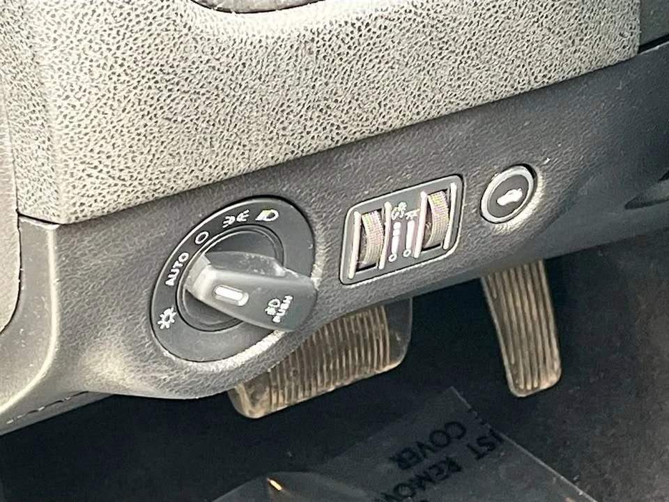 2023 Dodge Charger 7th Gen - Image 5 of 20