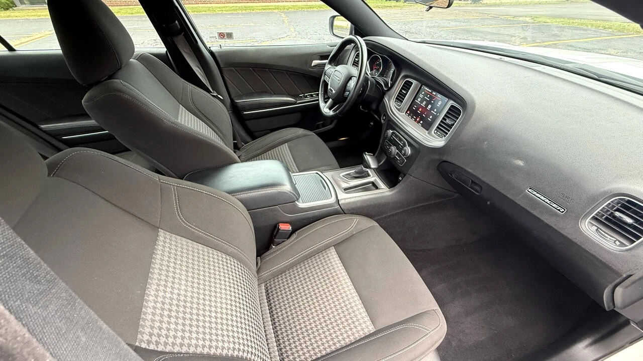 2023 Dodge Charger 8th Gen - Image 13 of 21