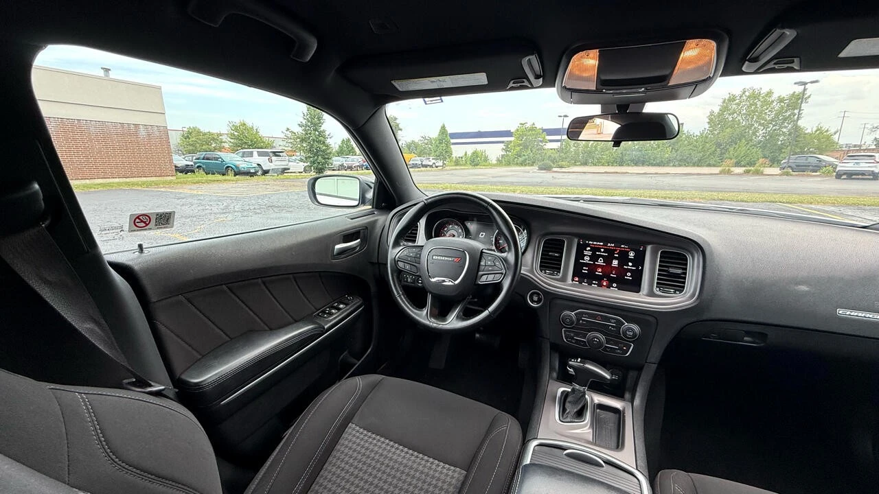 2023 Dodge Charger 8th Gen - Image 15 of 21
