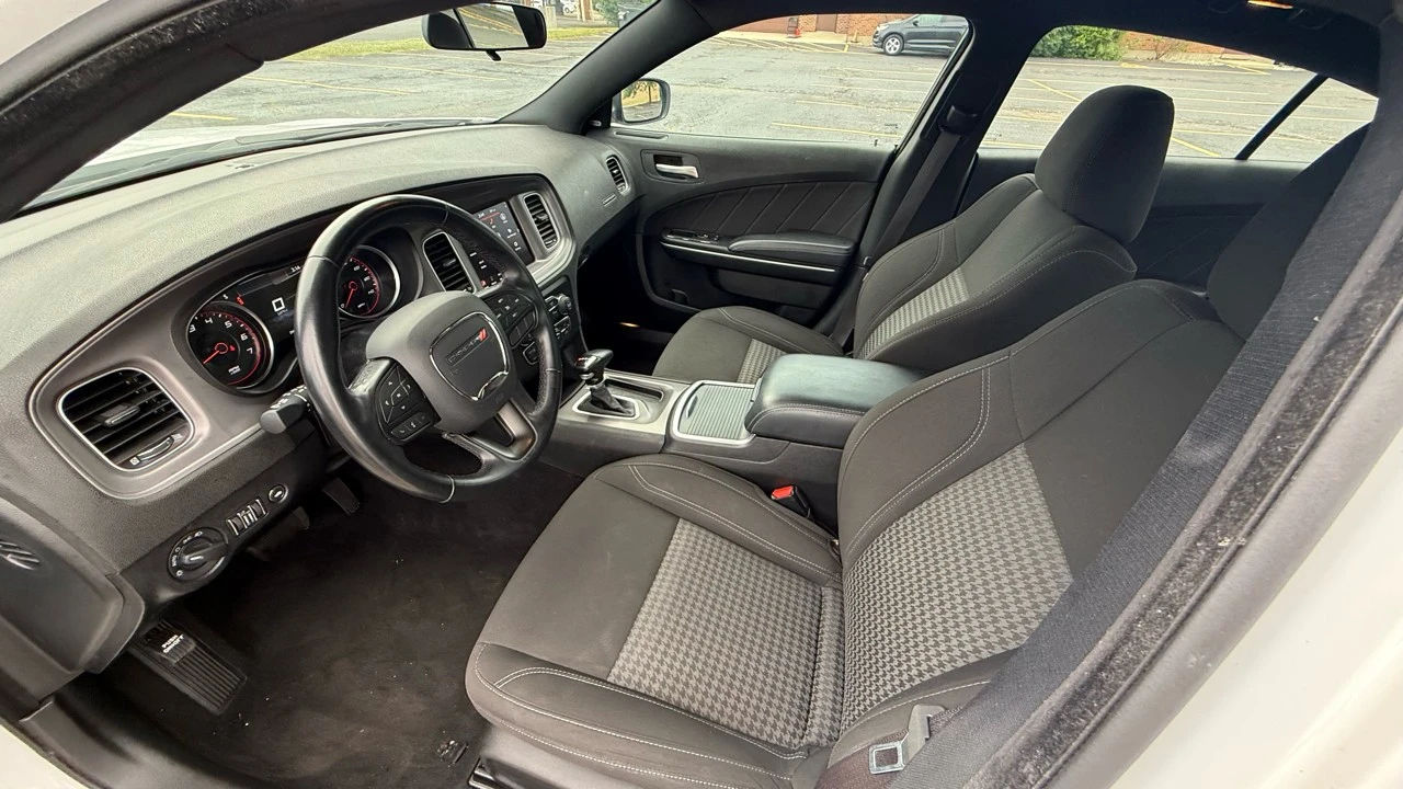 2023 Dodge Charger 8th Gen - Image 11 of 21