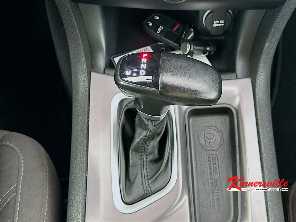 2023 Dodge Charger 7th Gen - Image 16 of 24