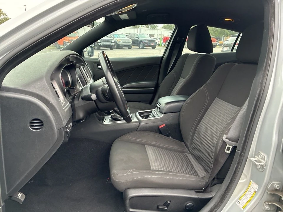 2023 Dodge Charger 7th Gen - Image 11 of 12