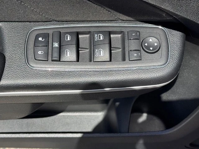 2023 Dodge Charger 7th Gen - Image 16 of 30