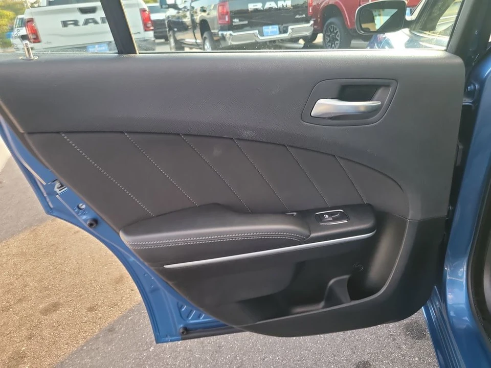 2023 Dodge Charger 7th Gen - Image 8 of 12