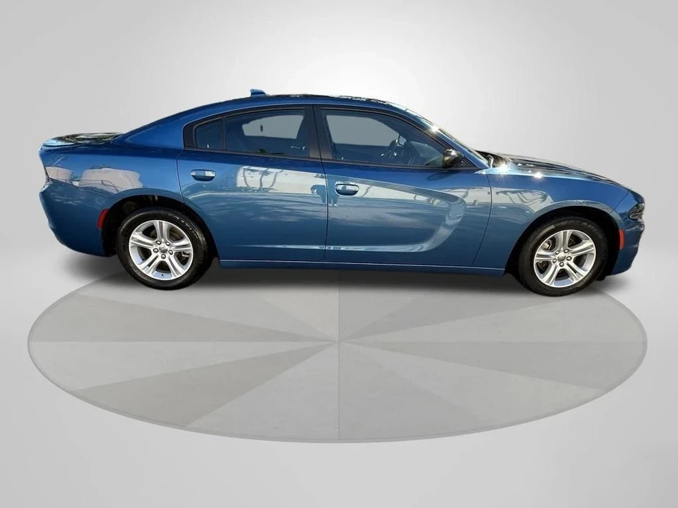 2023 Dodge Charger 8th Gen - Image 8 of 12