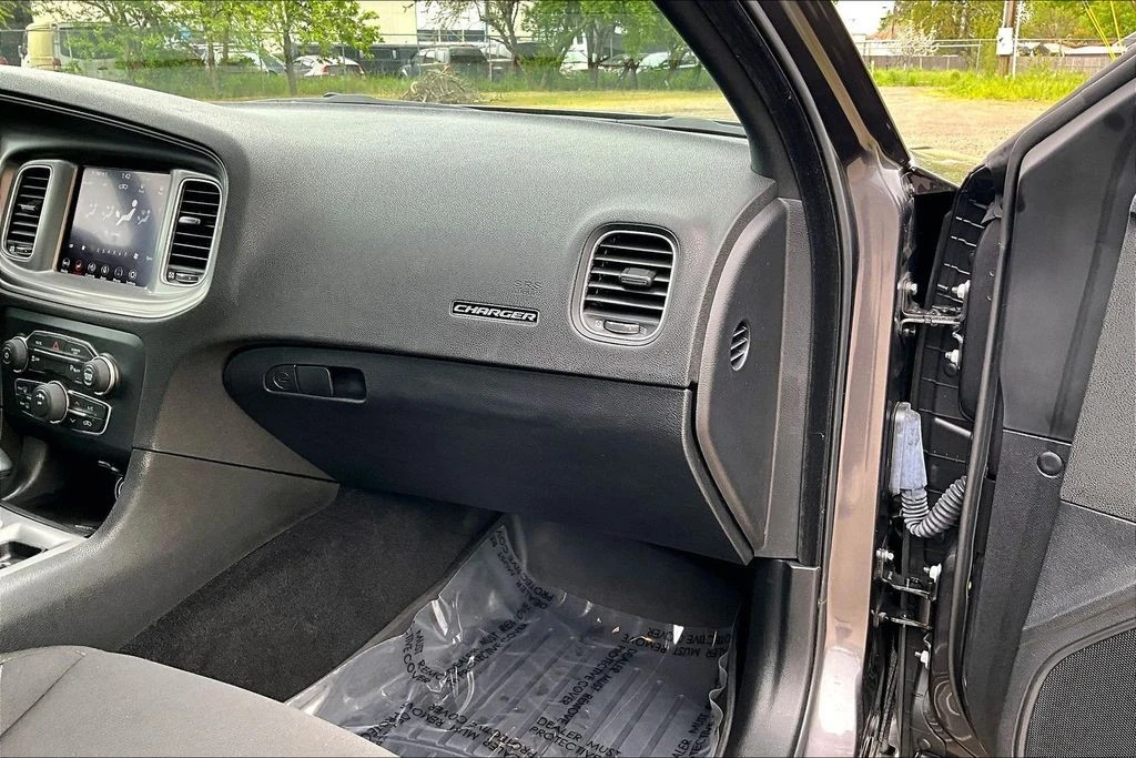2023 Dodge Charger 7th Gen - Image 19 of 31