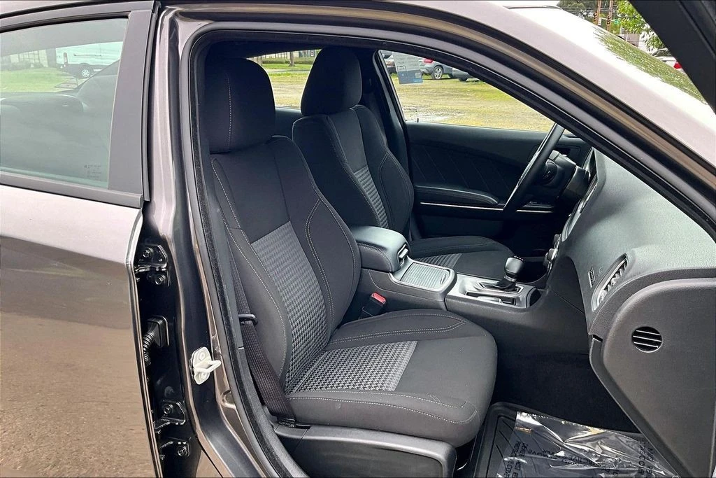 2023 Dodge Charger 7th Gen - Image 10 of 31