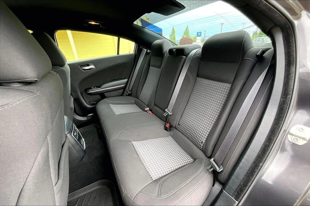 2023 Dodge Charger 7th Gen - Image 21 of 31