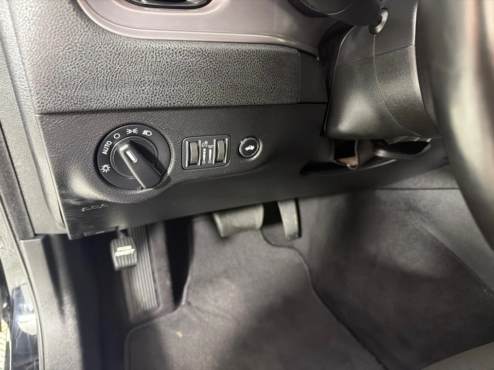 2023 Dodge Charger 7th Gen - Image 10 of 20