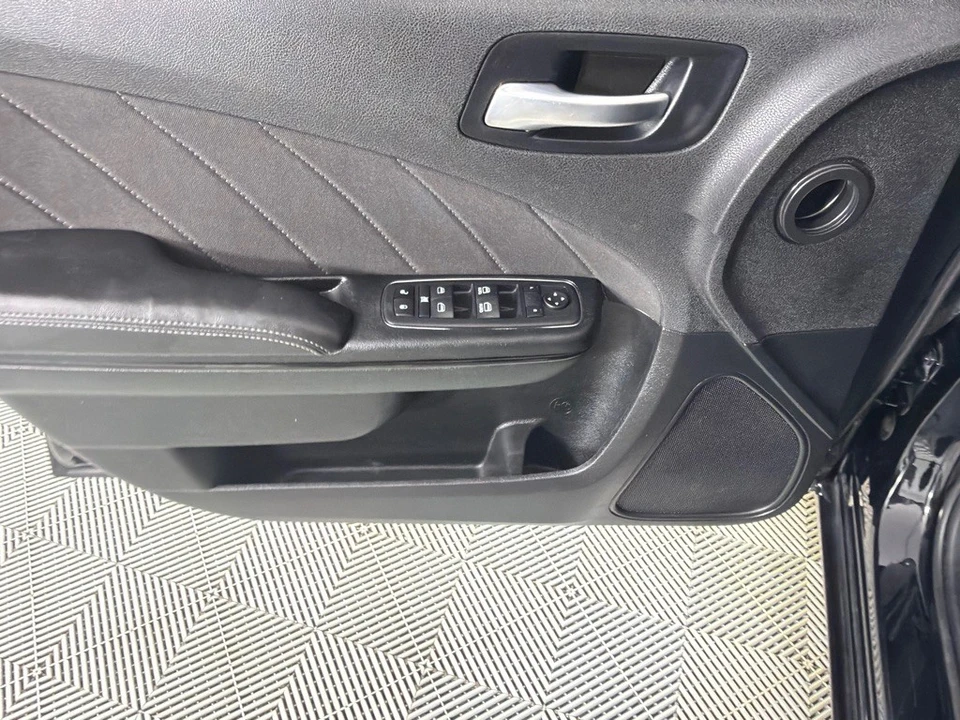 2023 Dodge Charger 7th Gen - Image 7 of 20