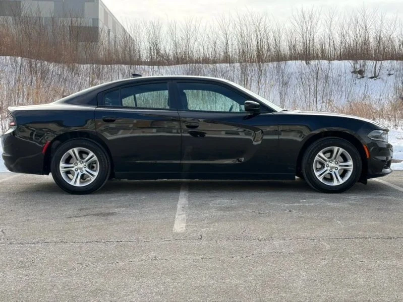 2023 Dodge Charger 8th Gen - Image 9 of 12