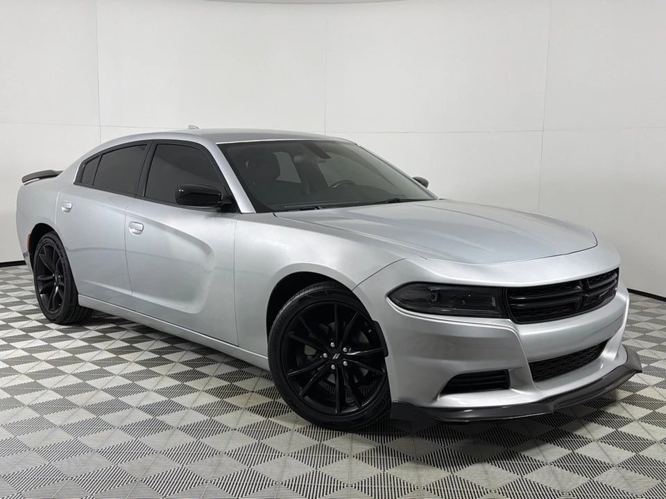 2023 Dodge Charger 8th Gen - Image 2 of 12