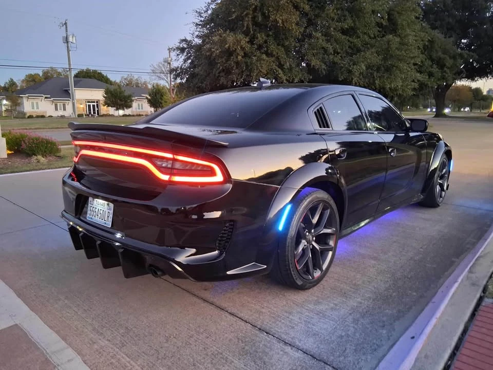2023 Dodge Charger 7th Gen - Image 16 of 19