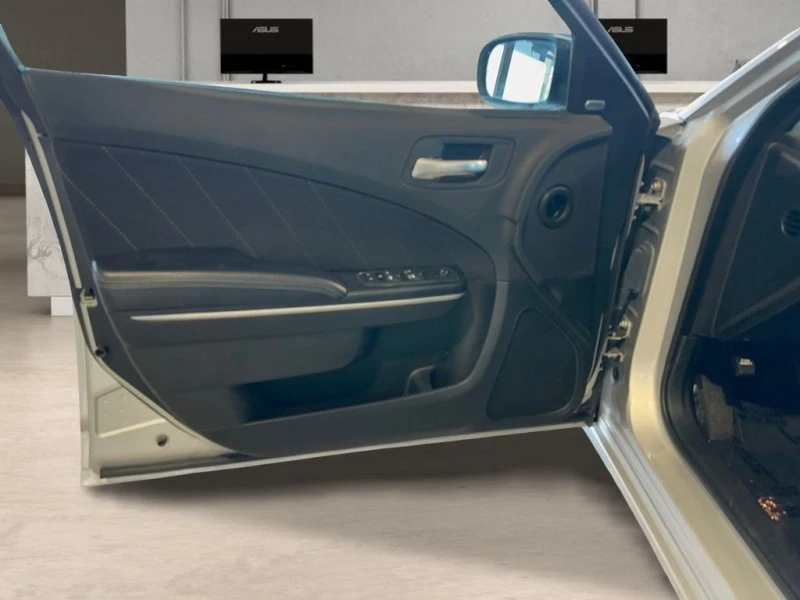 2023 Dodge Charger 7th Gen - Image 10 of 19