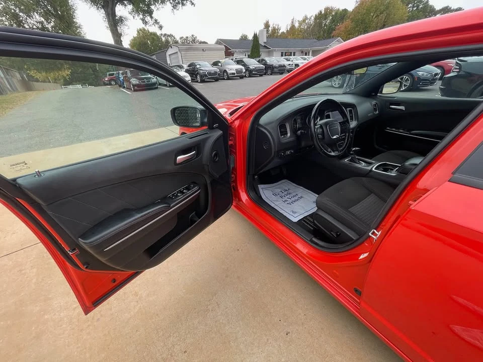 2023 Dodge Charger 7th Gen - Image 7 of 16