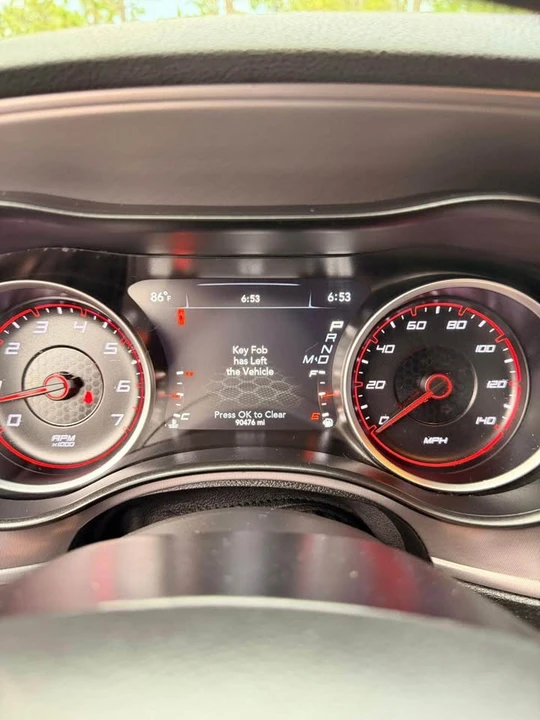 2023 Dodge Charger 7th Gen - Image 8 of 15