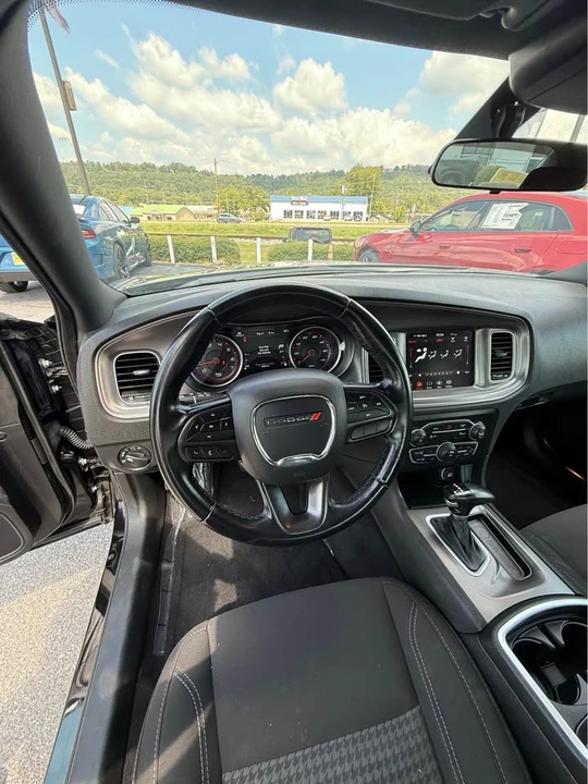2023 Dodge Charger 7th Gen - Image 6 of 10