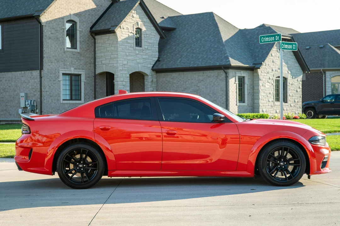 2023 Dodge Charger 8th Gen - Image 3 of 31