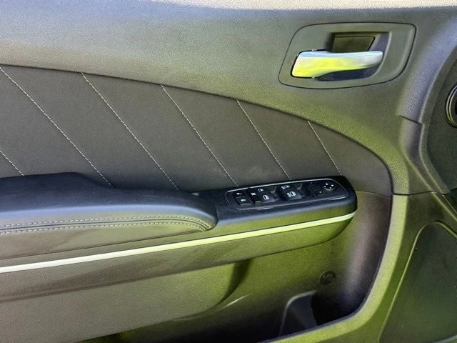 2023 Dodge Charger 8th Gen - Image 11 of 12