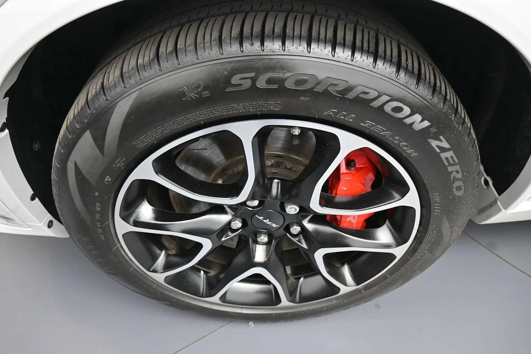 2023 Dodge Durango SRT Hellcat 3rd Gen - Image 14 of 31