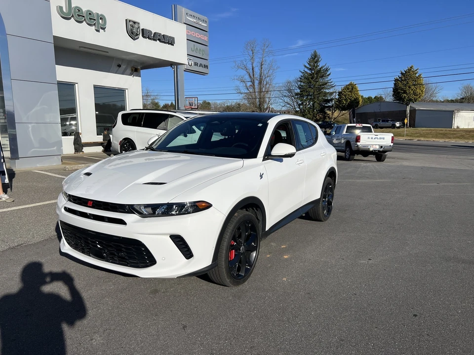2023 Dodge Hornet - Image 7 of 12