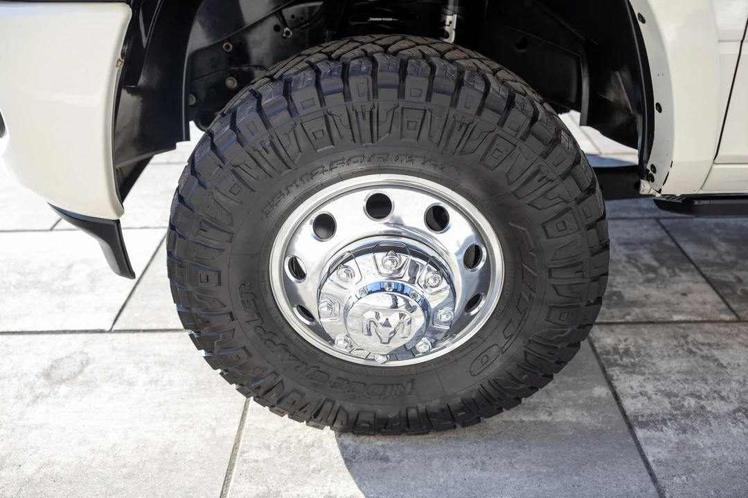 2023 Ram 3500 - Image 14 of 21