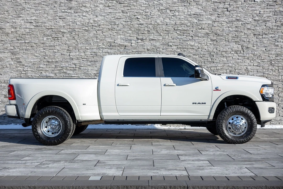 2023 Ram 3500 - Image 8 of 21