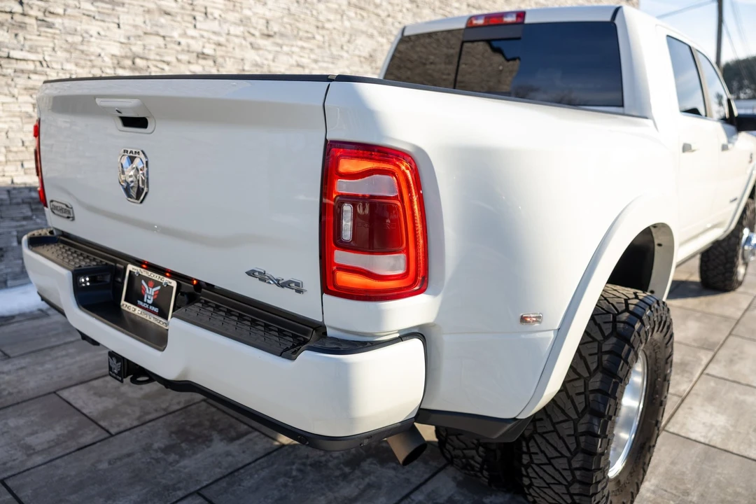 2023 Ram 3500 - Image 16 of 21