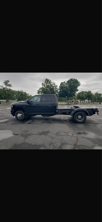 2023 Ram 3500 - Image 2 of 7