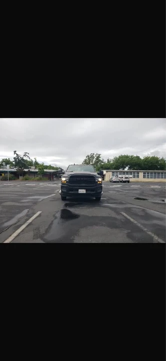 2023 Ram 3500 - Image 5 of 7