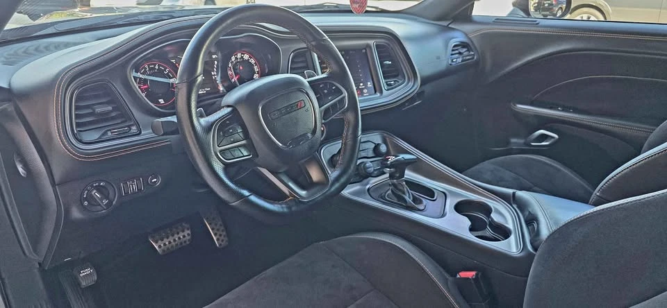 2023 Dodge Challenger 3rd Gen - Image 10 of 19