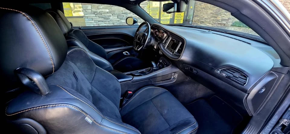2023 Dodge Challenger 3rd Gen - Image 16 of 19