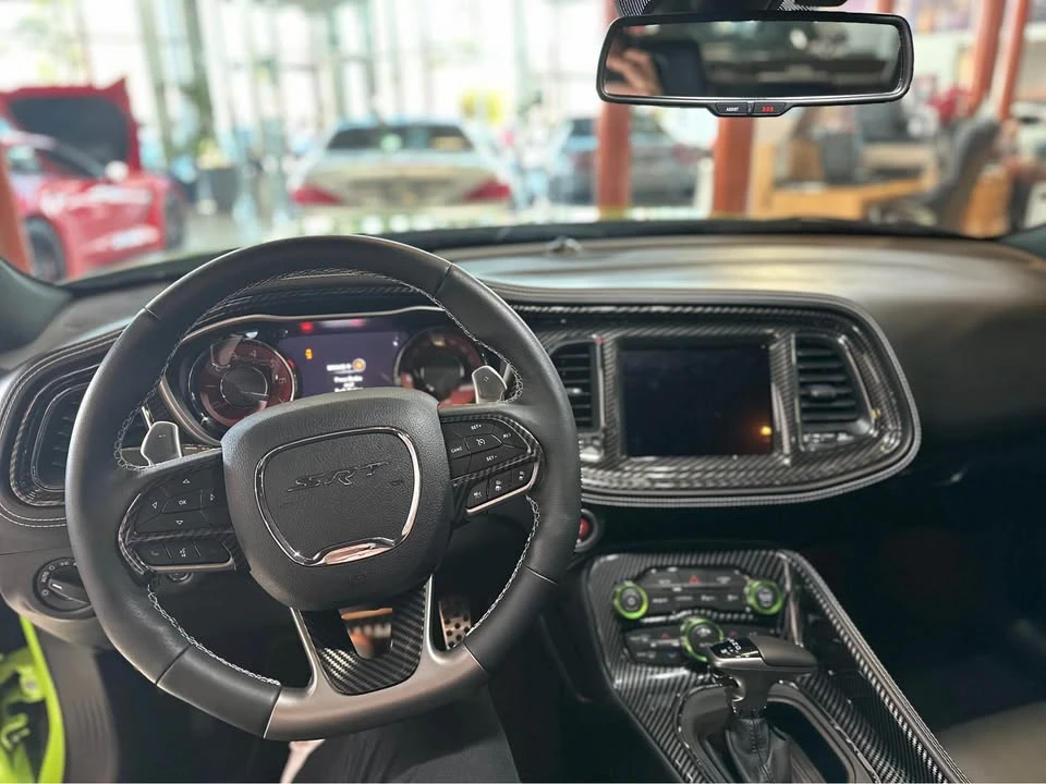 2023 Dodge Challenger SRT Hellcat 3rd Gen - Image 9 of 10