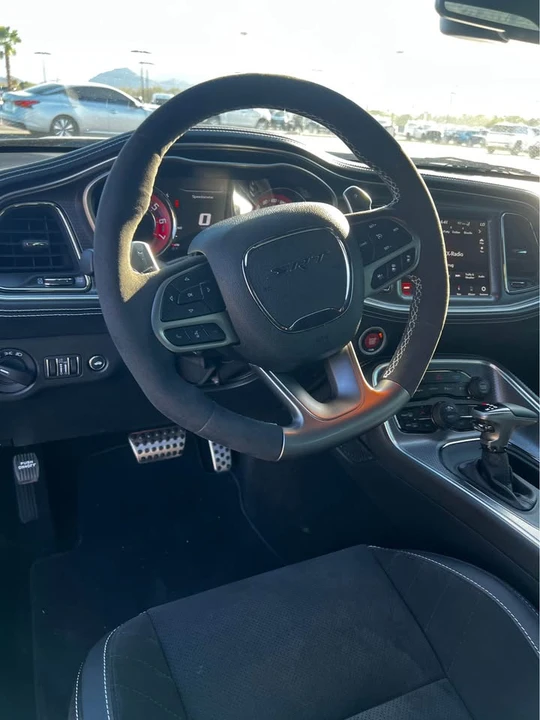 2023 Dodge Challenger SRT Hellcat 3rd Gen - Image 9 of 13