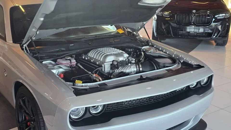 2023 Dodge Challenger SRT Hellcat 3rd Gen - Image 16 of 17