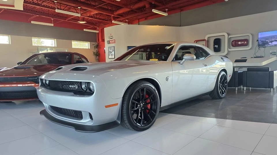 2023 Dodge Challenger SRT Hellcat 3rd Gen - Image 6 of 17
