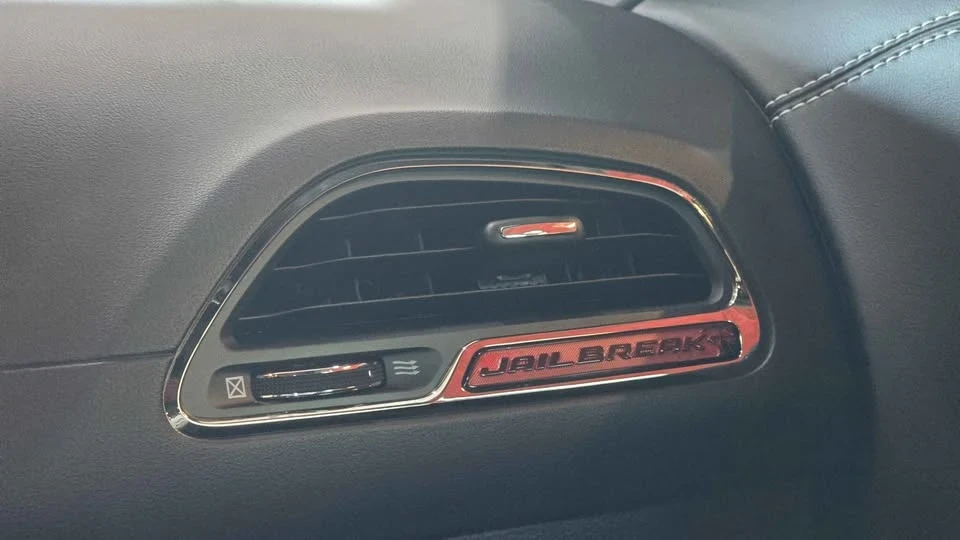 2023 Dodge Challenger SRT Hellcat 3rd Gen - Image 12 of 17