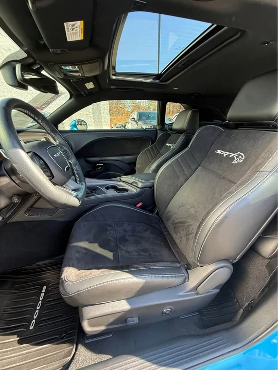 2023 Dodge Challenger SRT Hellcat 3rd Gen - Image 10 of 13
