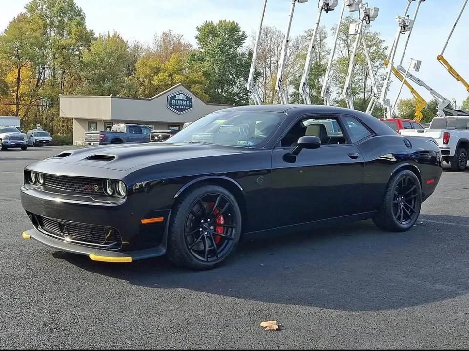 2023 Dodge Challenger SRT Hellcat 3rd Gen - Image 4 of 16