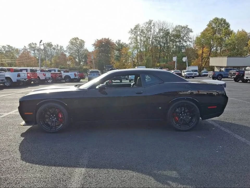 2023 Dodge Challenger SRT Hellcat 3rd Gen - Image 5 of 16